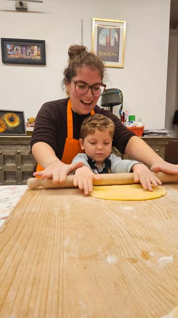 Bologna: Express Pasta-Making Class with Tasting - The Art of Making Bolognese Pasta with a Local Instructor