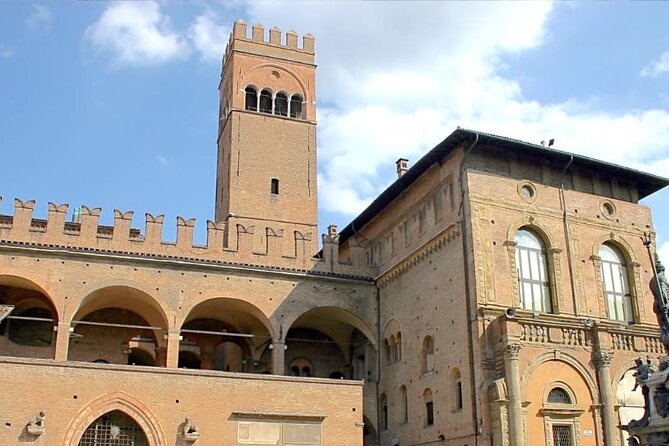 Bologna Half Day Tour with a Local Guide: 100% Personalized & Private - How the Tour Balances Sightseeing and Personal Discovery