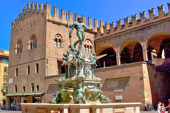 Bologna Highlights Private Tour with Top Rated Local Guide - Key Points