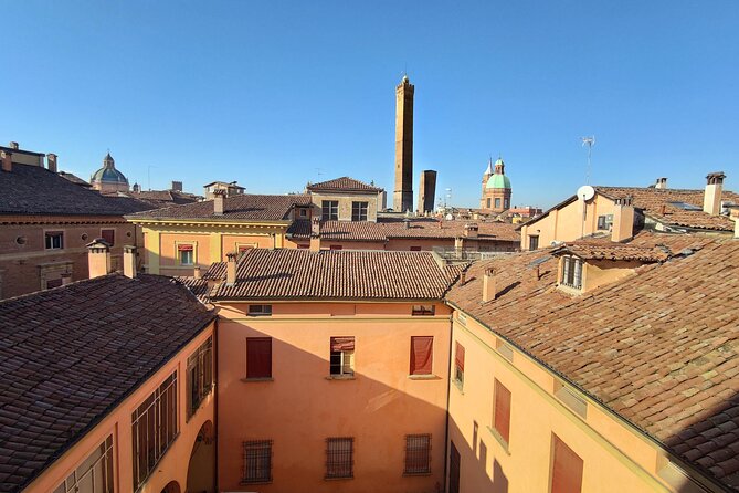 Bologna in one day: Art, History and Gastronomy - Exploring the Unique Complex of Piazza Santo Stefano