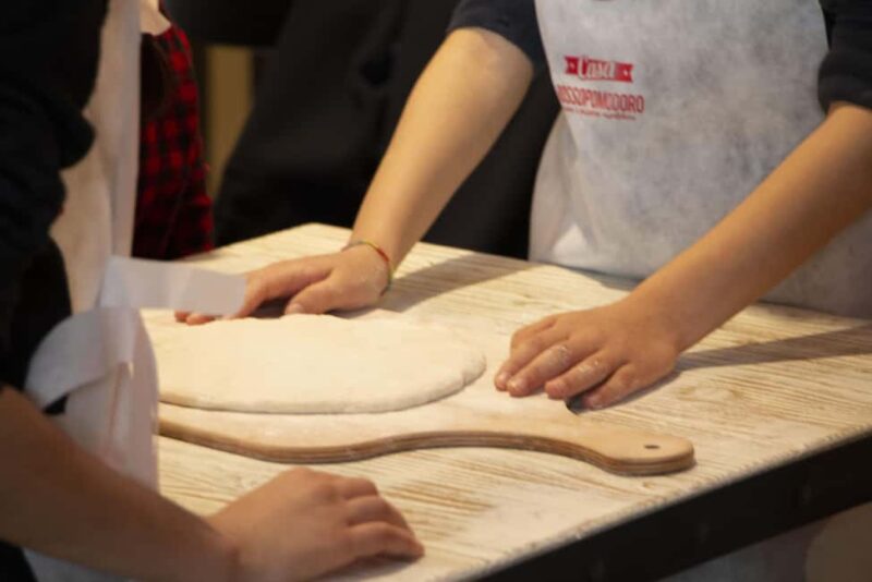 Bologna: pizza makers for a day - The Location and Setting of Bologna’s Pizza Class in the Napoli Classroom