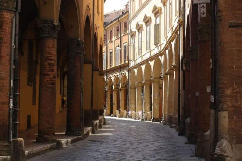 Bologna: Private custom tour with a local guide - Flexibility and Ease of Booking