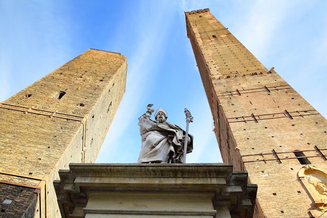 Bologna Scavenger Hunt and Highlights Self-Guided Tour - Multilingual Experience for International Visitors