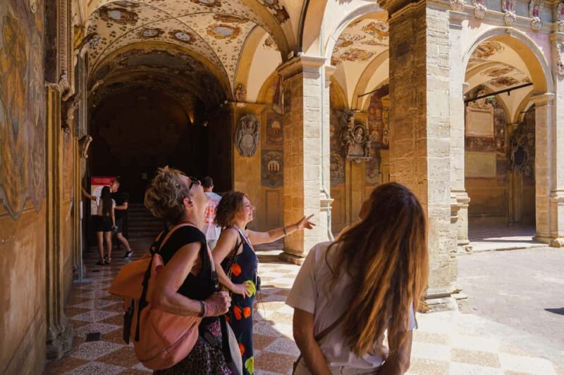 Bologna: small group guided tour - Discover Bolognas Main Symbols with a Small Group