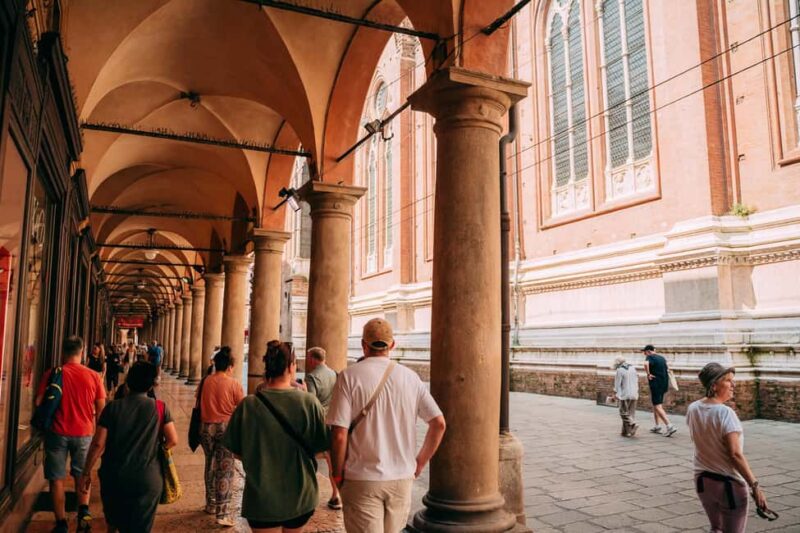 Bologna: Small-Group Tour with the Historic Archiginnasio - Visiting Santo Stefano and the Seven Churches