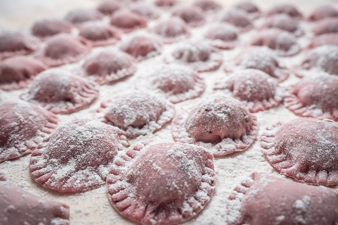 Bologna: Tagliatelle & Ragù Home Cooking Class with wine - Meeting Point and Practical Details