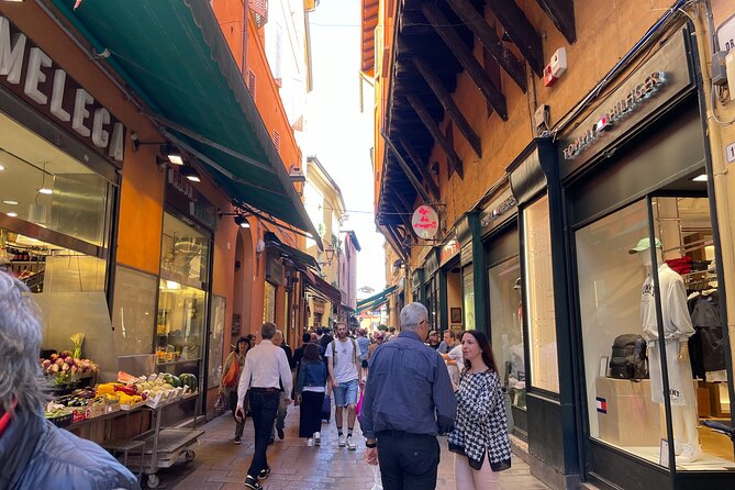 Bologna Walking Food Tour and Highlights with a Local Guide - Discovering Local Food at Via Drapperie