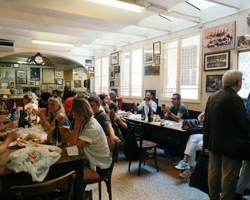 Bologna: Walking Food Tour with a Local Guide - Tasting Homemade Pasta at a Traditional Osteria Bolognese