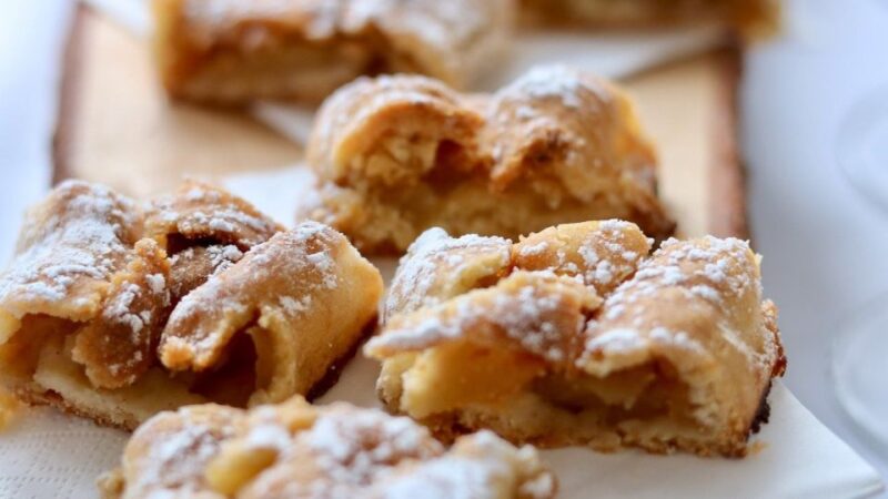 Bolzano: Guided Traditional Food Tour - Key Points