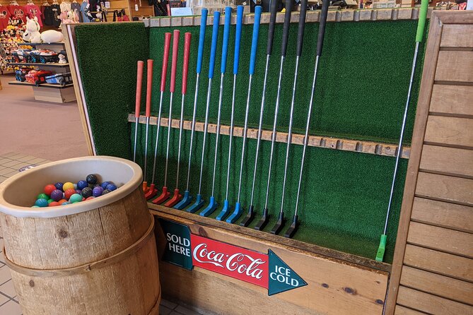 Bonanza Golf Entry Ticket in Orlando - Discover the Large Gift Shop Filled with Orlando Merchandise