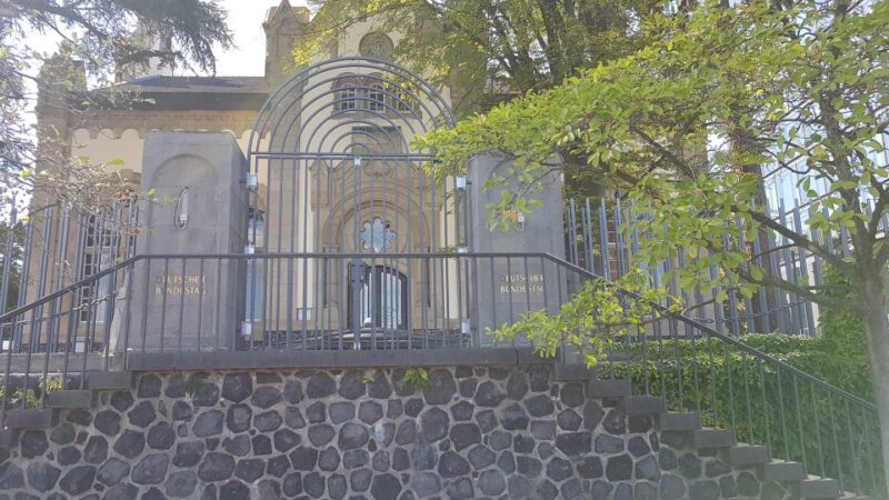 Bonn: 24-Hour Hop-On Hop-Off Sightseeing Bus Ticket - The Convenience of a Self-Guided Tour