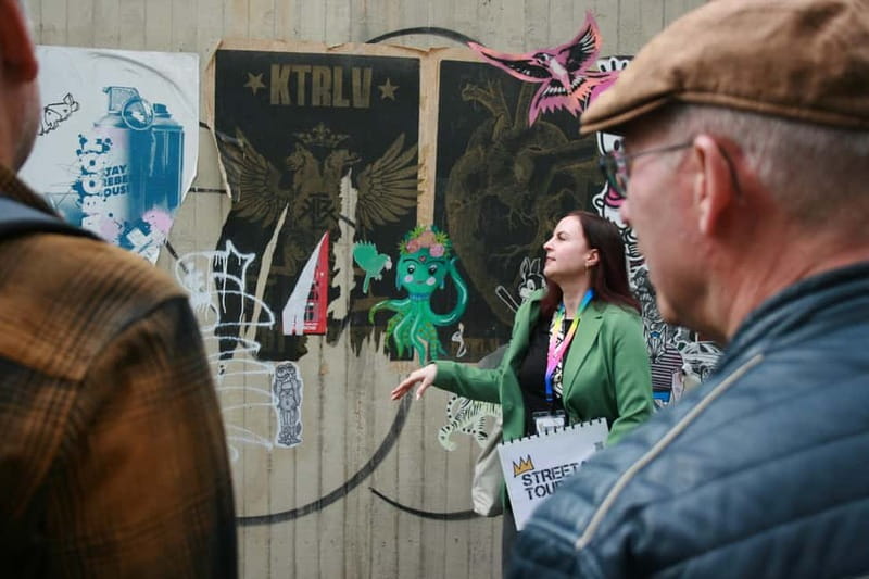 Bonn Old Town: Street Art and Graffiti Tour - Discovering Hidden Works of Art