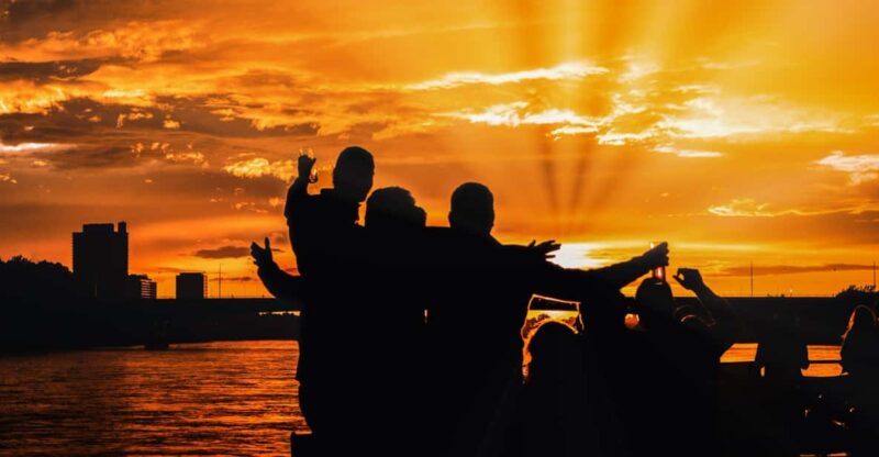 Bonn: Sunset Boat Tour on the Rhine - Convenient Meeting Point and Easy Accessibility