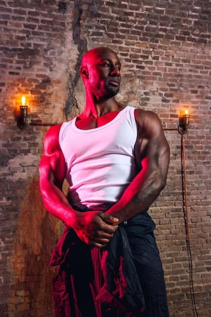 Bonton Rotterdam: Male Dance Show Evening Ticket - The Performers: Talented and Charismatic Male Dancers