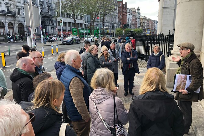 Book of Kells. Molly Malone. Medieval Dublin Castle Heritage Tour - Dublin Castle: A Key Heritage Site and Cultural Hub