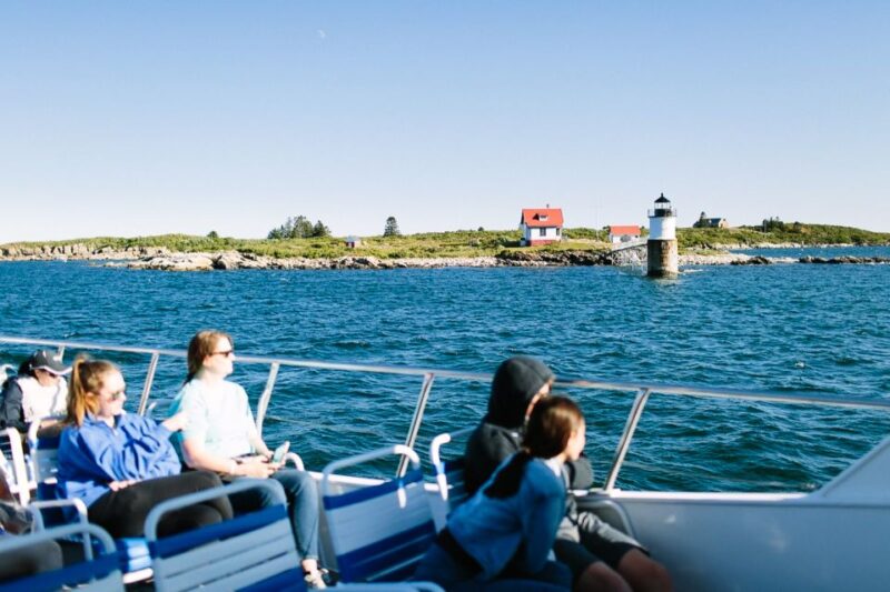 Boothbay Harbor Cruise: Lighthouses, Lobster Haul, and Seals - Accessibility and Safety Policies