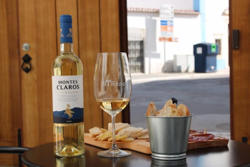 Borba: Interactive Amphora Wine Tour and Tasting - The Guide and Multimedia Elements