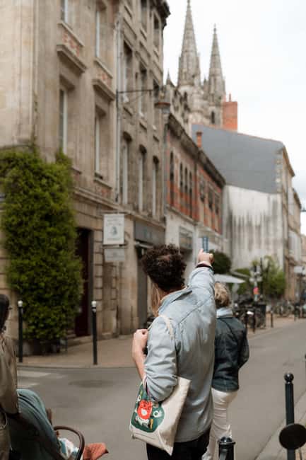 Bordeau: Chartrons Morning Food Tour - Key Points