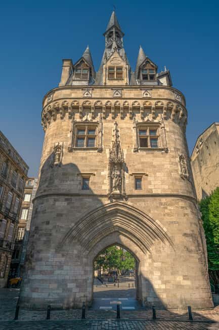 Bordeaux 1h30 City Walking Tour: Discover Historic Landmarks - Practical Details and Tips