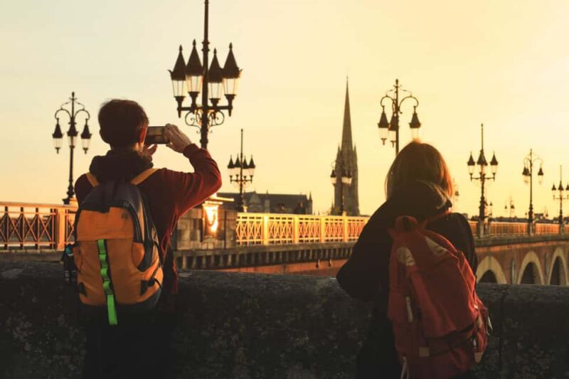 Bordeaux: 2-hour Best Intro Walking Tour with a Local - Bordeaux: An Ideal Introduction in Just Two Hours