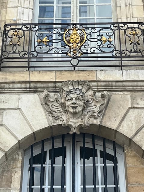 Bordeaux as a local: Private Guided Tour - Starting Point at Bordeaux’s Hôtel de Ville