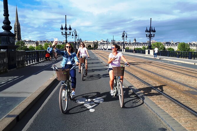 Bordeaux bike tour "The Best of Bordeaux" - Discover Bordeaux’s Iconic Saint Michel and Its Tower