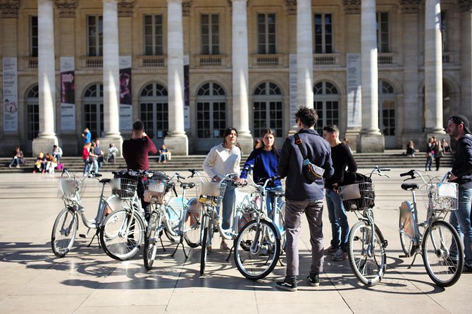 "Bordeaux by bicycle: a 3-hour tour immersive experience" - Weather and Safety Considerations