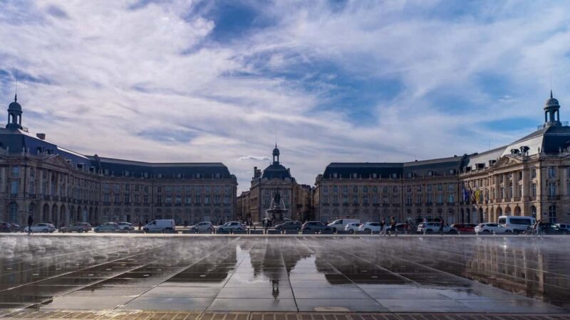 Bordeaux: Early Bird Small-Group Tour with Coffee & Pastry - Starting at the Iconic Cathédrale Saint-André de Bordeaux