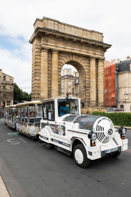 Bordeaux: Electric Train Tour - The Art and Atmosphere Inside the Train