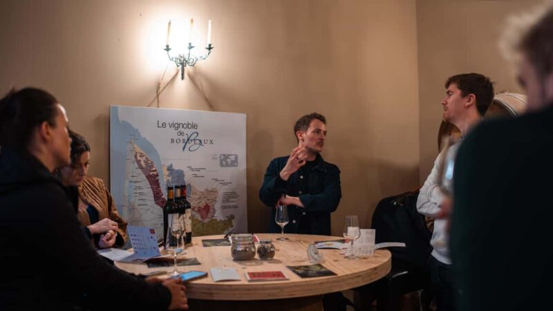 Bordeaux : Evening Food and Wine Tour with local delicacies - Discovering Bordeaux Cathedral