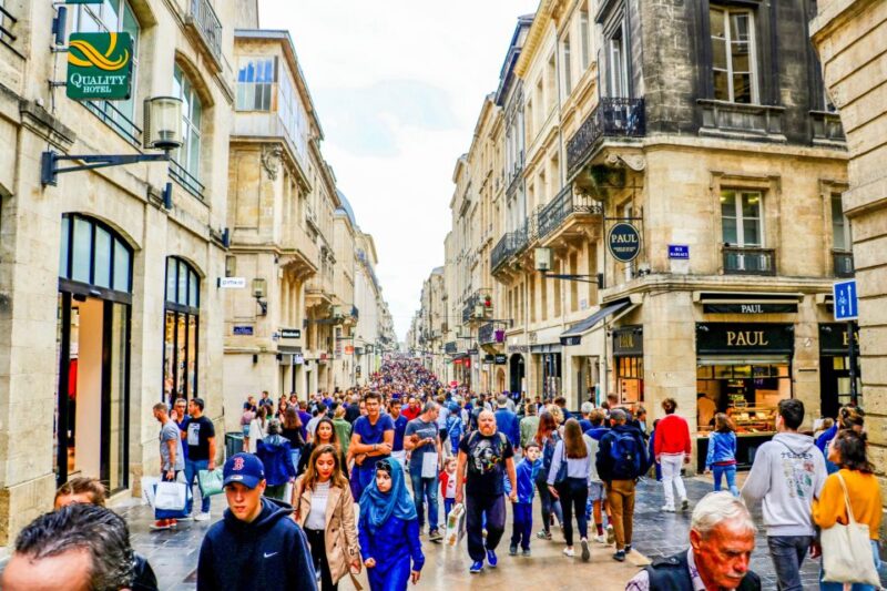 Bordeaux: Express Walk with a Local in 60 minutes - The Value of a Brief Bordeaux Exploration