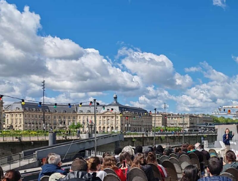 Bordeaux: Guided River Cruise - Discovering the Chartrons District and Jacques Chaban-Delmas Bridge