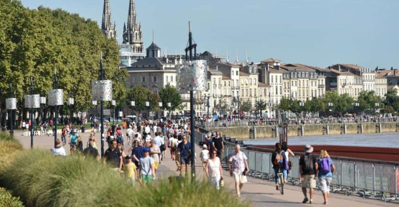 Bordeaux: Guided Walking Tour - Explore Bordeauxs UNESCO-Heritage City Center