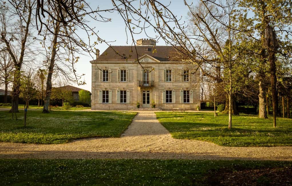 Bordeaux: Half-Day Margaux Tour with Wine Tastings - The Guide and the Small Group Experience