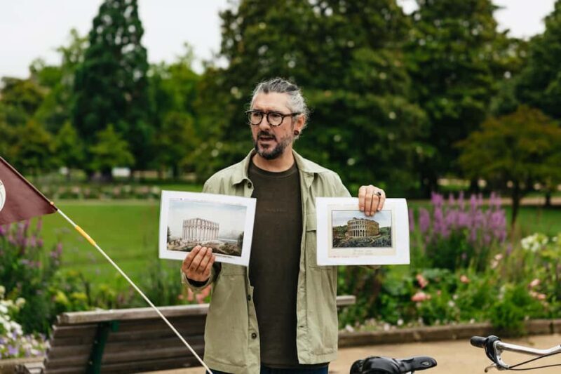Bordeaux: Historic Center & Chartrons District Bike Tour - Cross the Pont de Pierre with Scenic Views