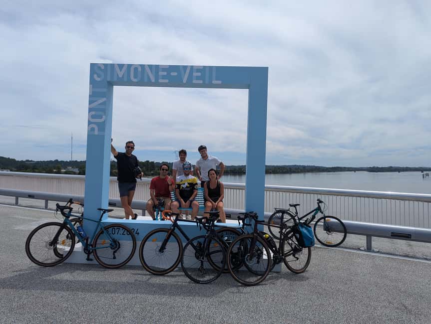 Bordeaux: Historical Bike Tour of the Three Bridges - Crossing Over the Modern Simone Veil Bridge