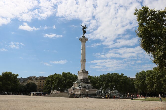 Bordeaux in a Day City and Chateau Visit Shared Walking Tour - Bordeaux in a Day City and Chateau Visit Shared Walking Tour Overview