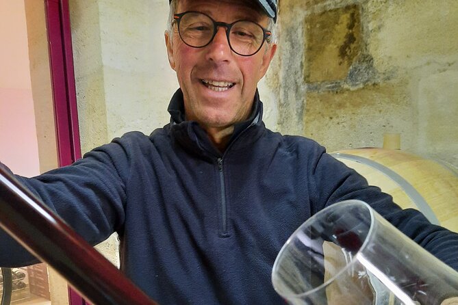 Bordeaux Médoc Region Private Wine Lovers Tour with Chateau Visits & Tastings - Convenience of Hotel Pickup and Private Transport