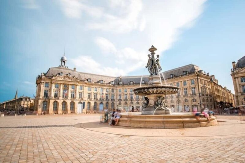 Bordeaux : Must-See Attractions Walking Tour - Starting at Bordeaux’s Iconic Miroir d’Eau