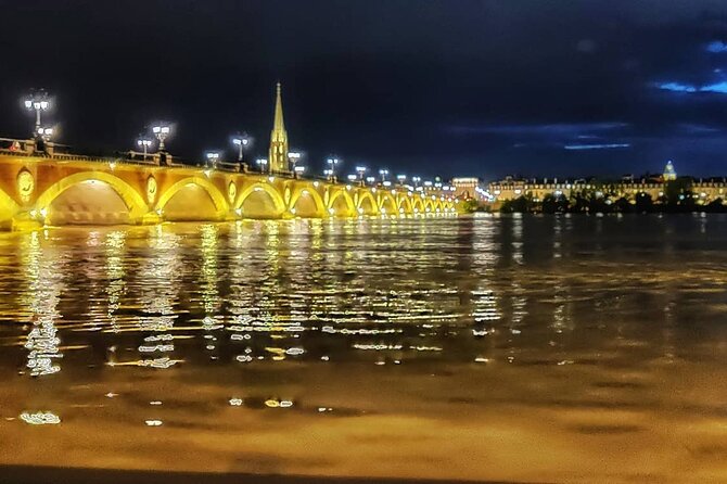 Bordeaux Night Walk Ending with Delicious wine & cheese Tasting - Experiencing the Lively Atmosphere at Place de la Victoire