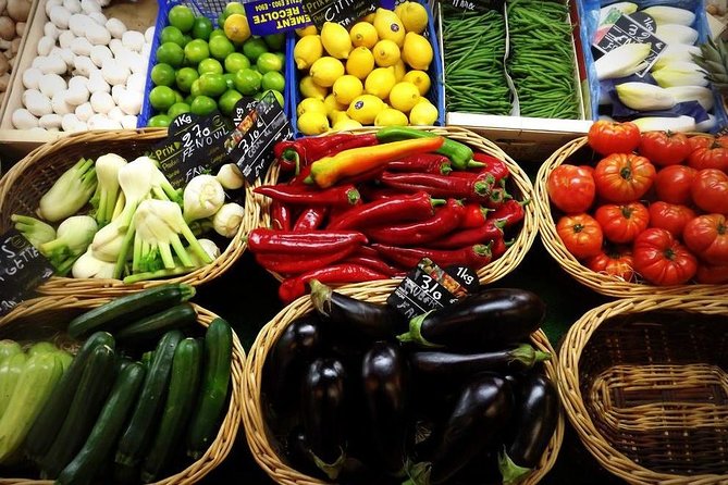 Bordeaux Old Town & Market Local Food with Wine Tastings Tour - Who Will Enjoy This Bordeaux Food & Wine Tour?