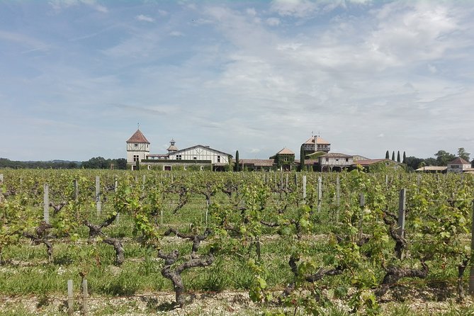 BORDEAUX region UNCORKED - Private Premium Enological Adventure - Crossing the Border from San Sebastián to Bordeaux