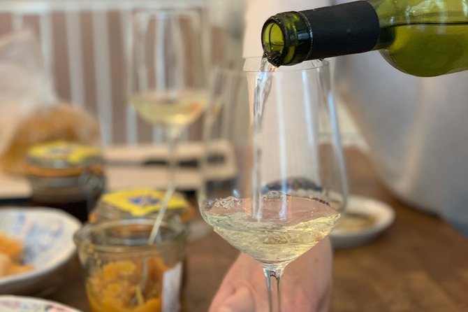 Bordeaux Sweet & Savory Food with Wine Tasting Tour - Bordeaux Wine Tasting at Key Locations