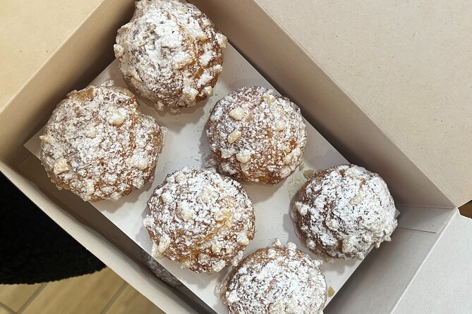 Bordeaux Traditional Gourmet Walking Food Tour - Visiting the Church of Notre-Dame de Bordeaux