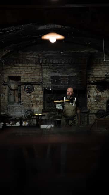 Bordeaux: Walking Tour of the City's Best Bakeries - Guide’s Expertise and Storytelling Style