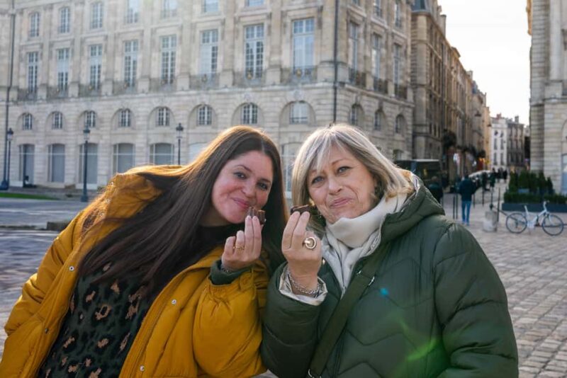Bordeaux: Walking tour with local Sweets, Wine and Cheese - Key Points