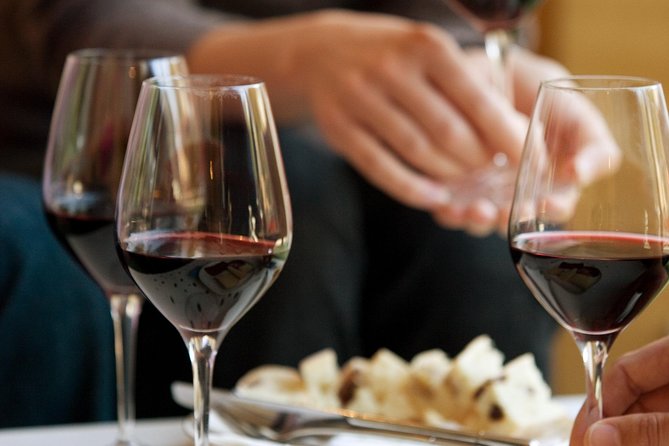Bordeaux: Wine Tour and Tasting - Easy Access from Bordeaux City Center