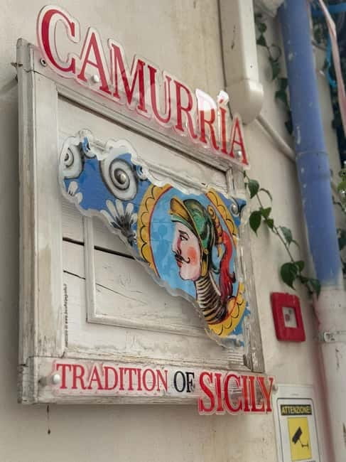 Borgo Parrini Gaudí-style: walking tour + optional tasting 2h, small group - Exploring Borgo Parrini’s Artistic Streets and Murals