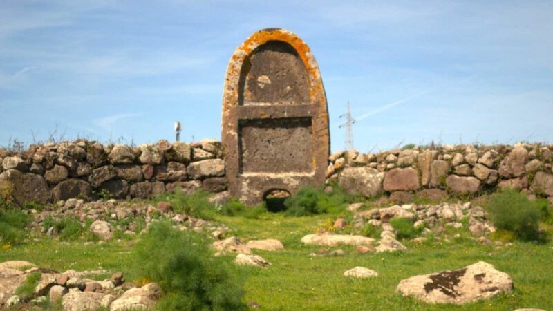 Borore: archaeological tour with tasting - Borore’s Nuraghi and Tombs Bring Ancient Sardinian Life to Light
