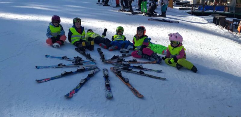 Borovets: Ski Lesson with Equipment Rental - Key Points
